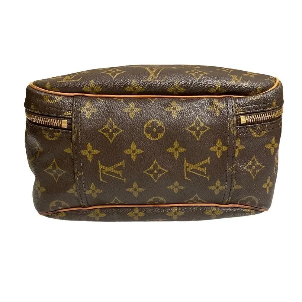 LOUIS VUITTON Monogram Excursion Handbag 👜